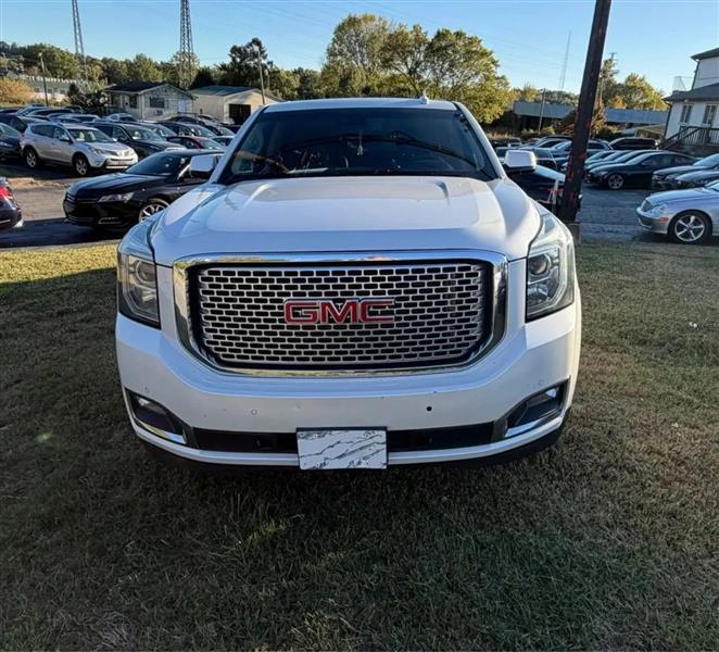 GMC Yukon XL Denali 4WD 2016