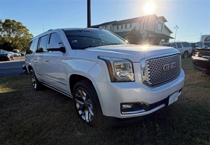 GMC Yukon XL Denali 4WD 2016