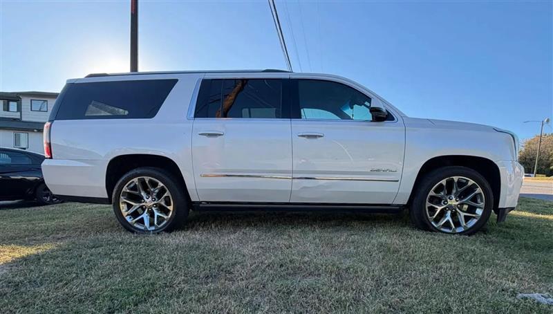 GMC Yukon XL Denali 4WD 2016