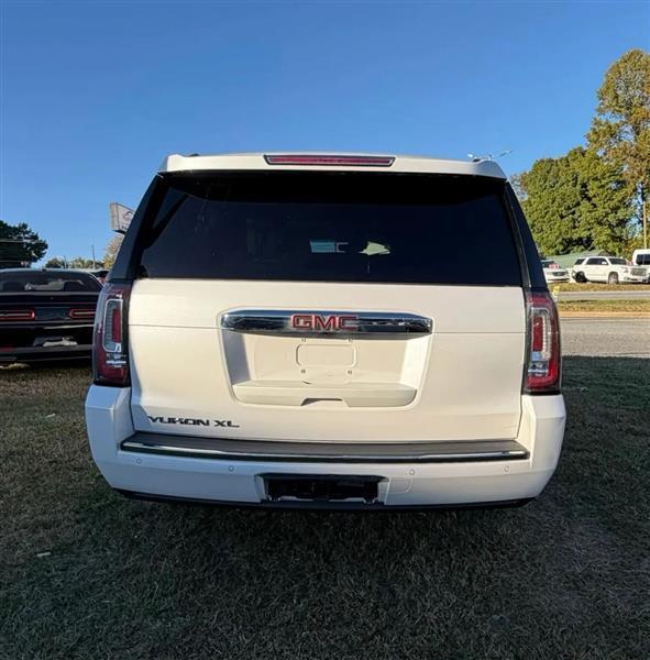 GMC Yukon XL Denali 4WD 2016
