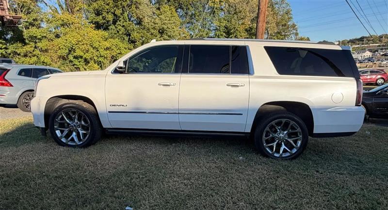 GMC Yukon XL Denali 4WD 2016