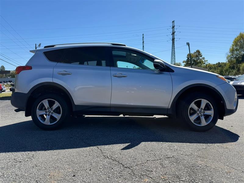 Toyota RAV4 XLE AWD 2015