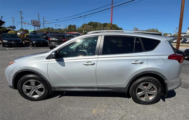 Toyota RAV4 XLE AWD 2015