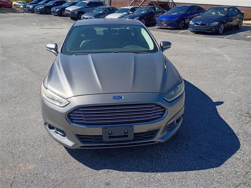 Ford Fusion SE 2013