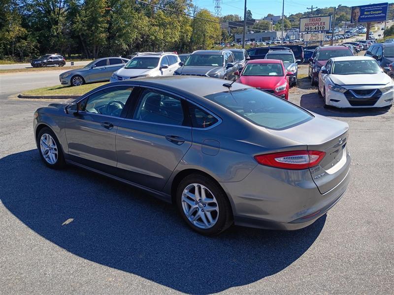 Ford Fusion SE 2013
