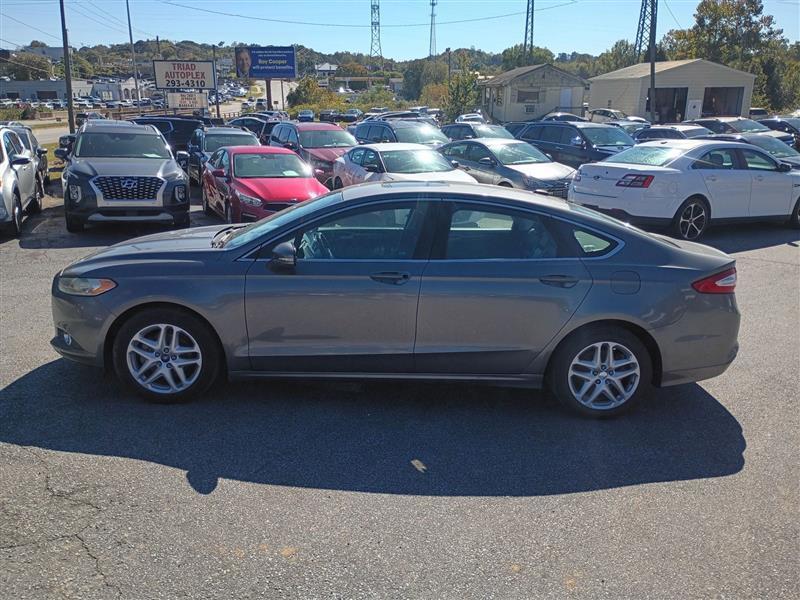 Ford Fusion SE 2013