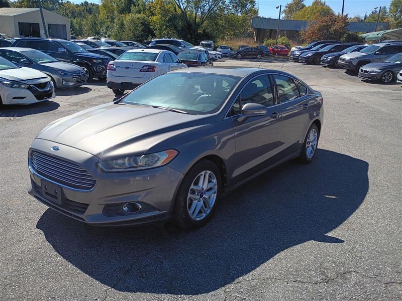 Ford Fusion SE 2013