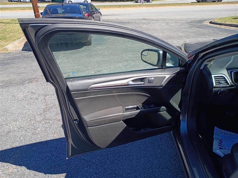 Ford Fusion SE 2013