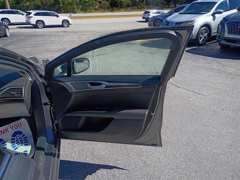 Ford Fusion SE 2013