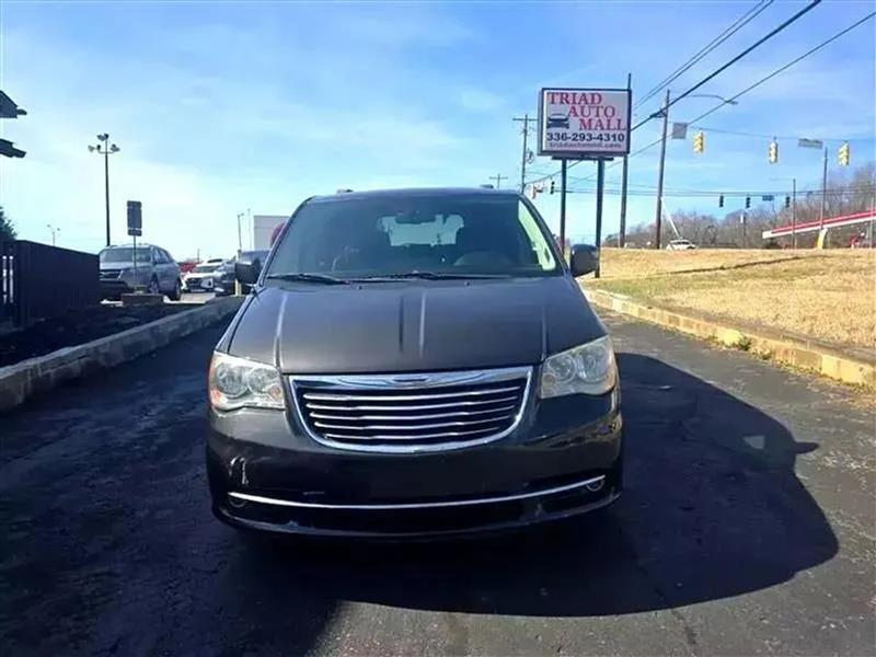 Chrysler Town & Country Touring 2012