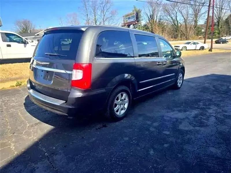 Chrysler Town & Country Touring 2012