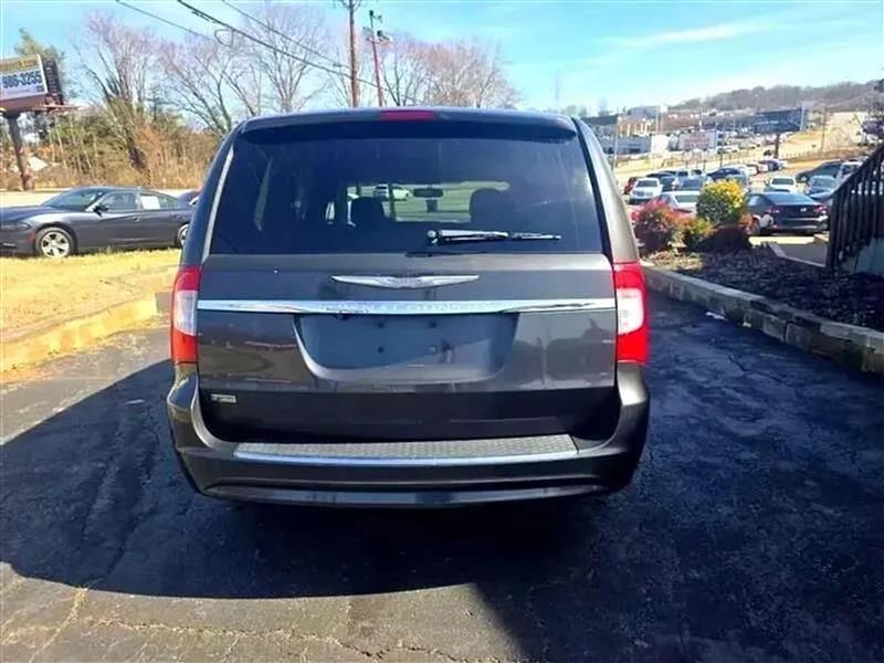 Chrysler Town & Country Touring 2012