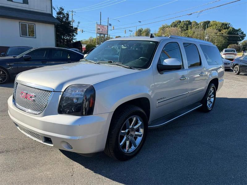 GMC Yukon Denali XL 2WD 2011