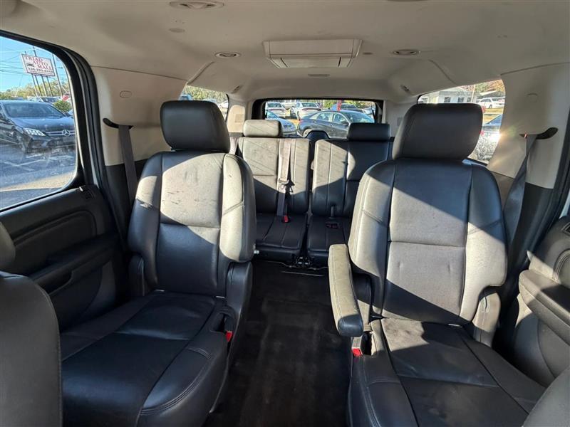 GMC Yukon Denali XL 2WD 2011