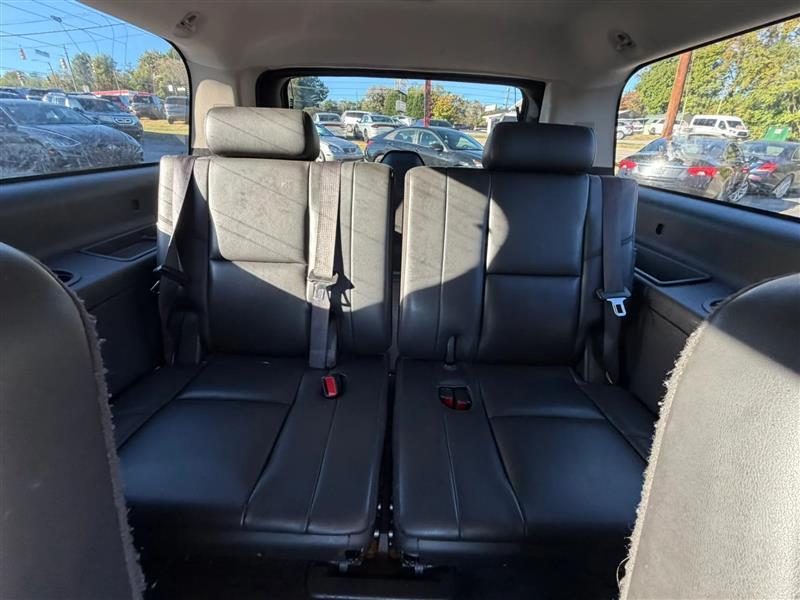 GMC Yukon Denali XL 2WD 2011