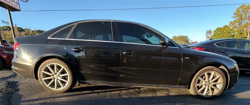 Audi A4 2.0T Sedan quattro Tiptronic 2015