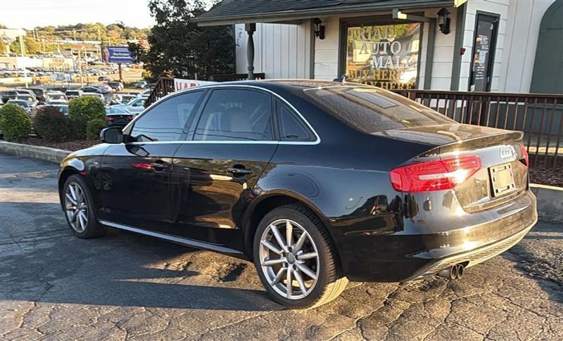 Audi A4 2.0T Sedan quattro Tiptronic 2015