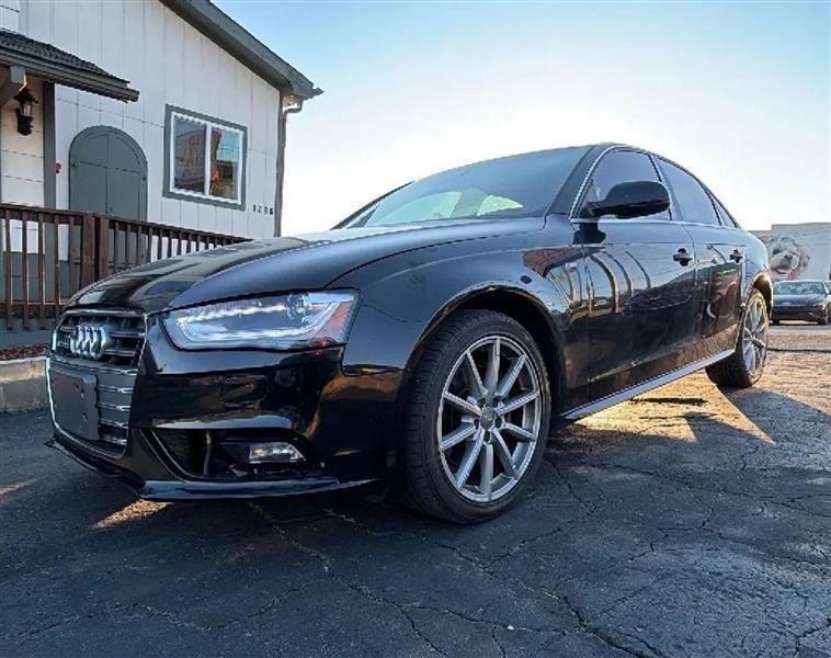 Audi A4 2.0T Sedan quattro Tiptronic 2015