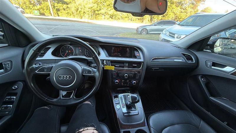 Audi A4 2.0T Sedan quattro Tiptronic 2015