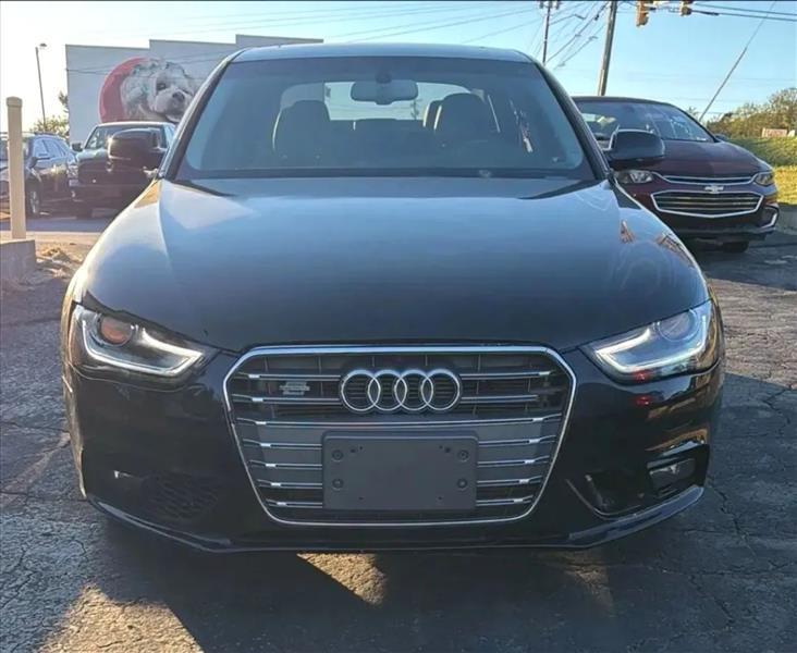Audi A4 2.0T Sedan quattro Tiptronic 2015