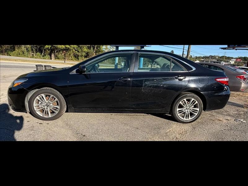 Toyota Camry SE 2017