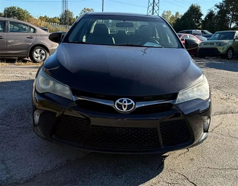 Toyota Camry SE 2017