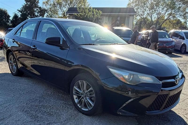 Toyota Camry SE 2017