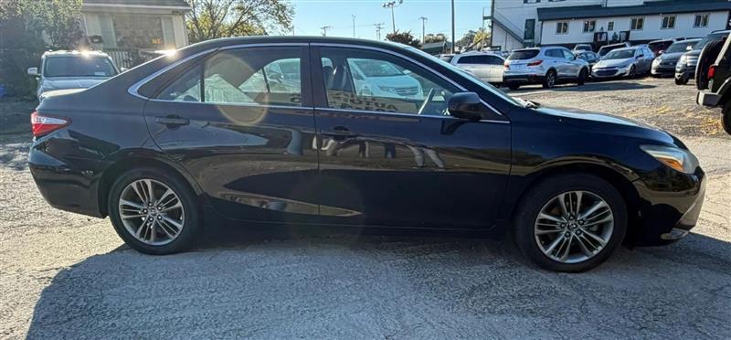 Toyota Camry SE 2017