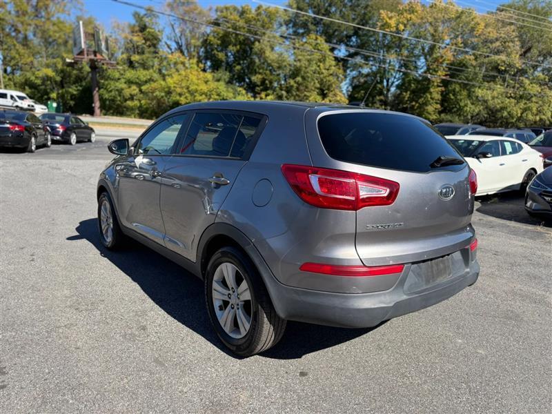 Kia Sportage LX FWD 2012