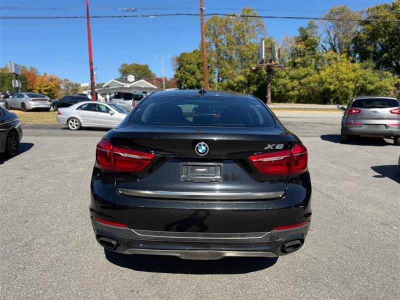 BMW X6 xDrive50i 2016