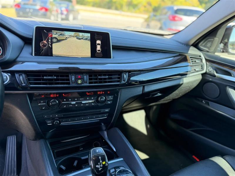 BMW X6 xDrive50i 2016