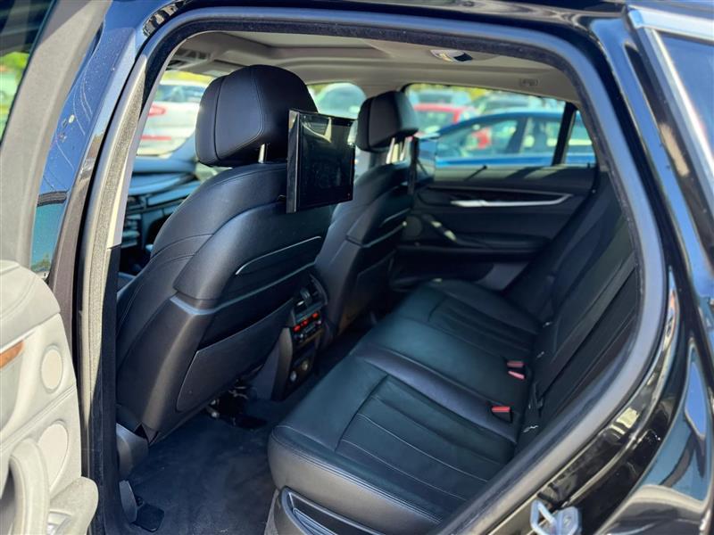 BMW X6 xDrive50i 2016