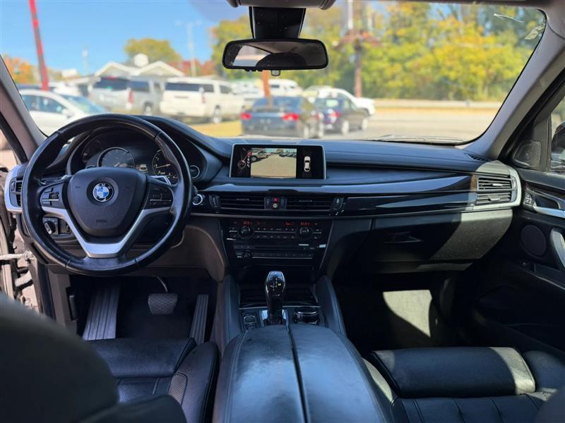 BMW X6 xDrive50i 2016