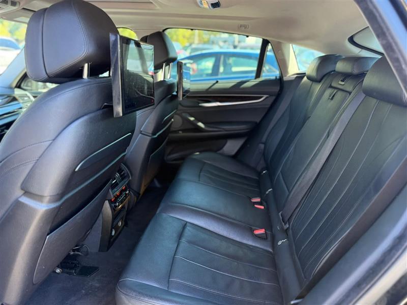 BMW X6 xDrive50i 2016