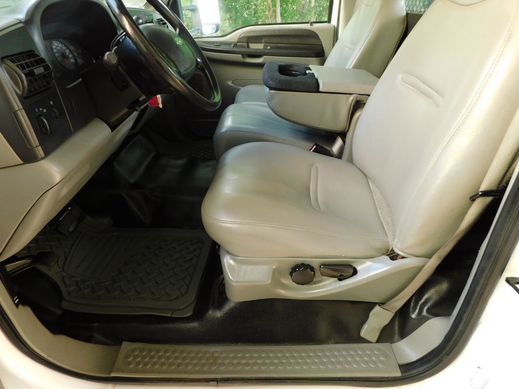 Ford F-550 Regular Cab 2WD DRW 2007