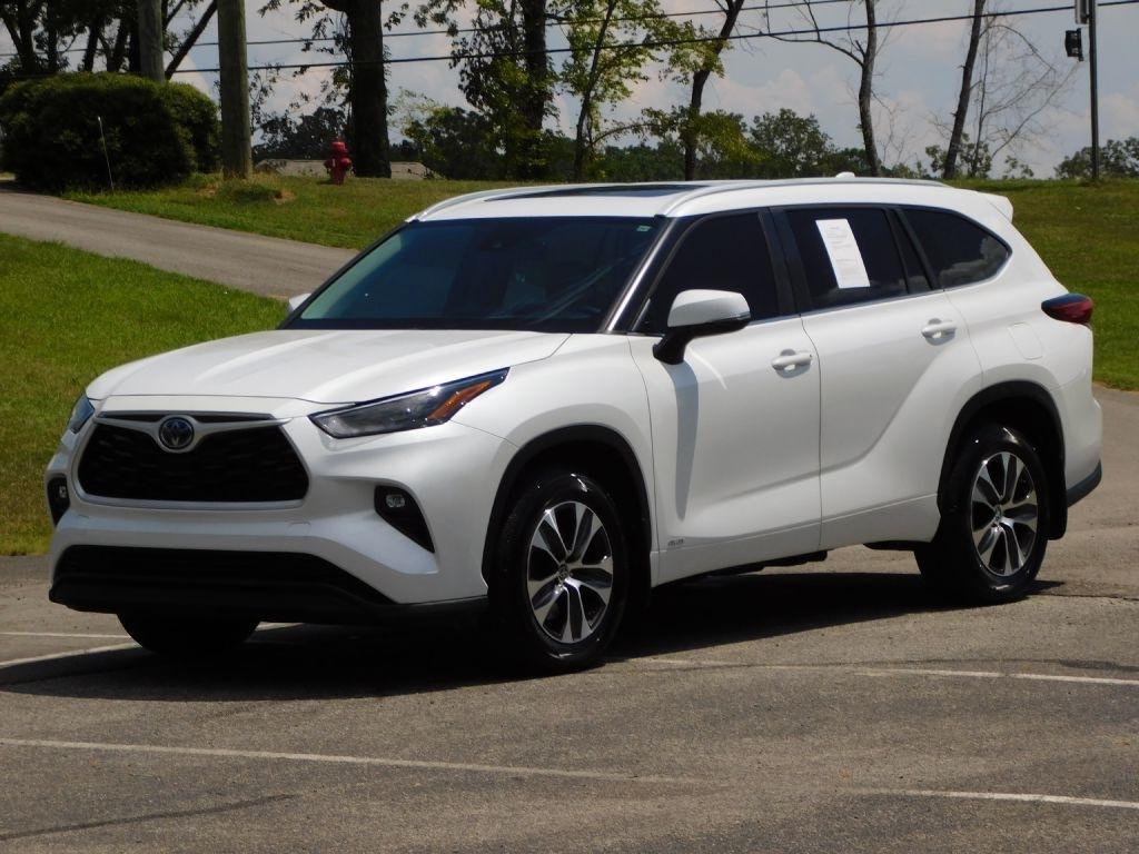 Toyota Highlander Hybrid XLE AWD 2023