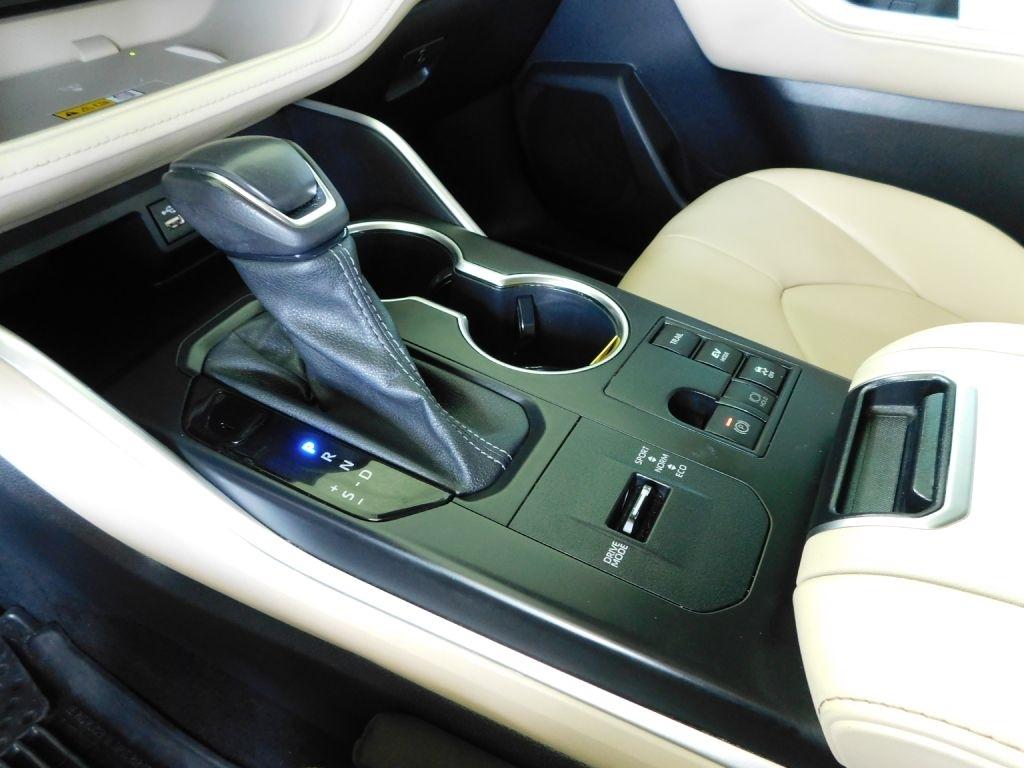 Toyota Highlander Hybrid XLE AWD 2023