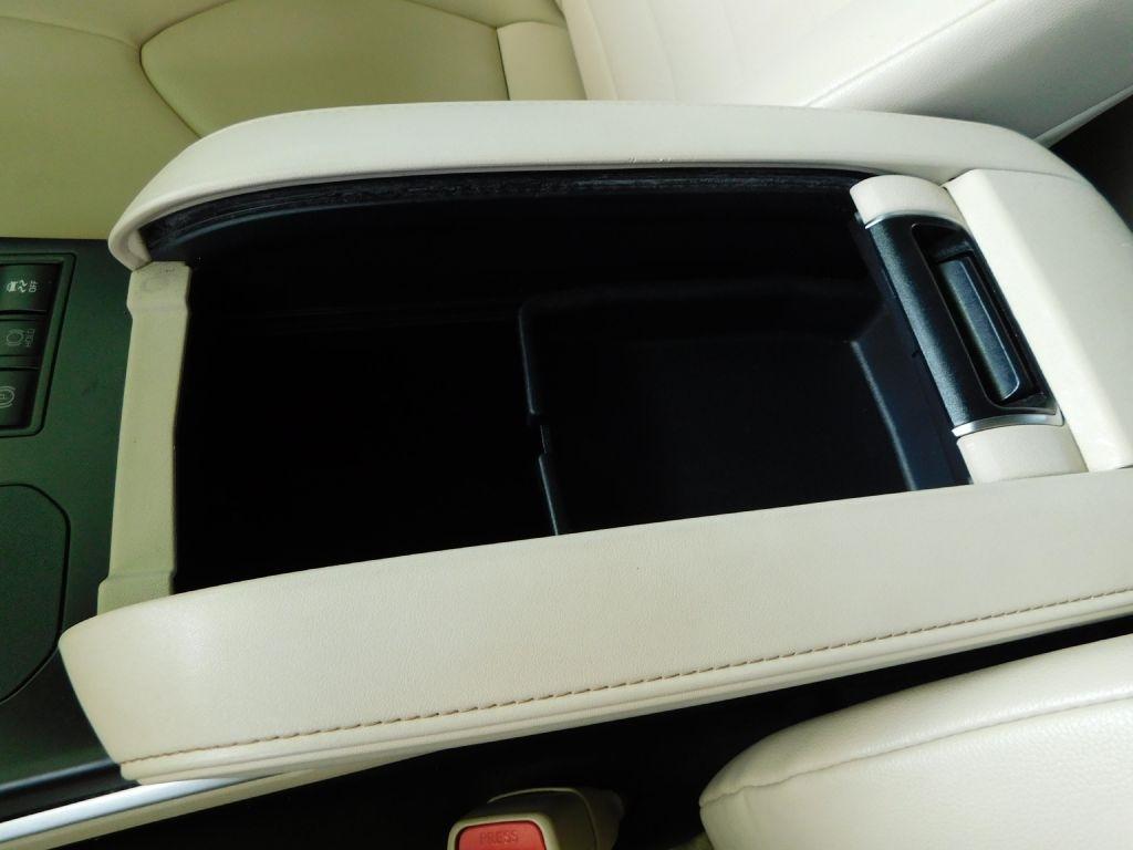 Toyota Highlander Hybrid XLE AWD 2023