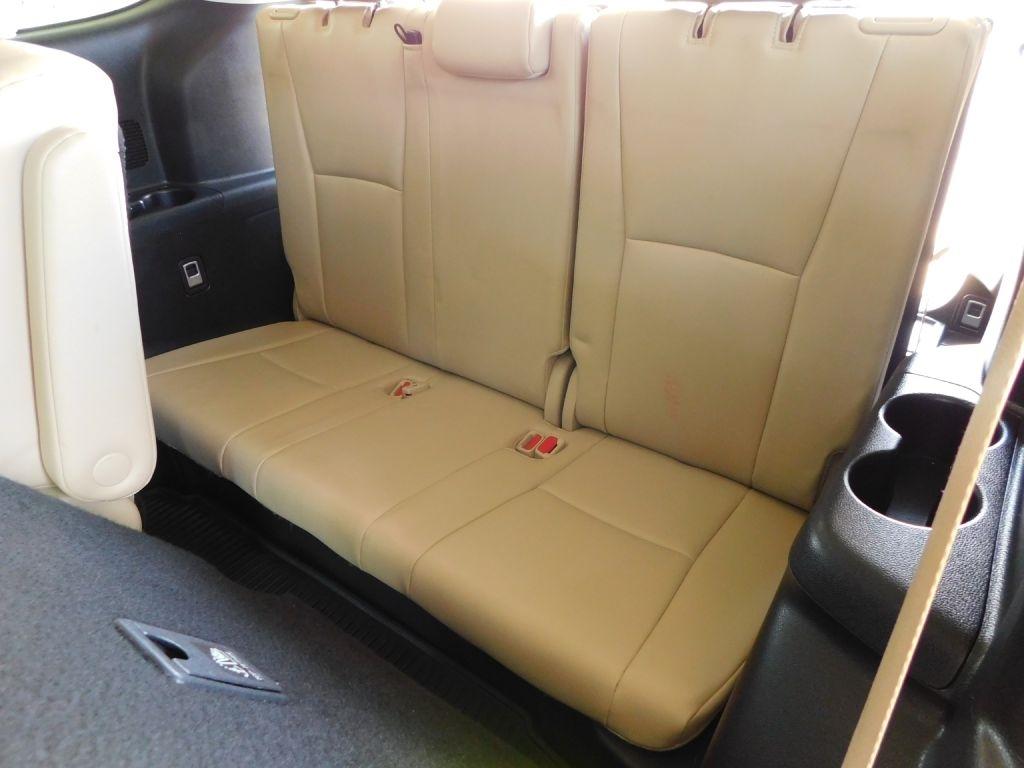 Toyota Highlander Hybrid XLE AWD 2023