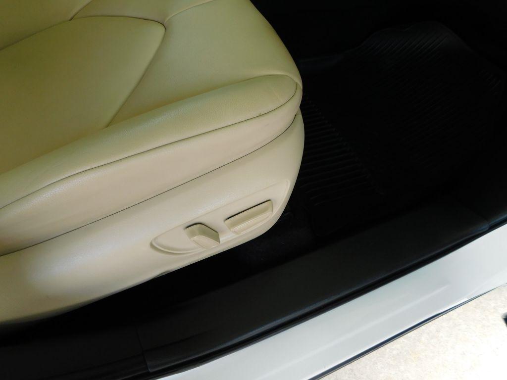 Toyota Highlander Hybrid XLE AWD 2023