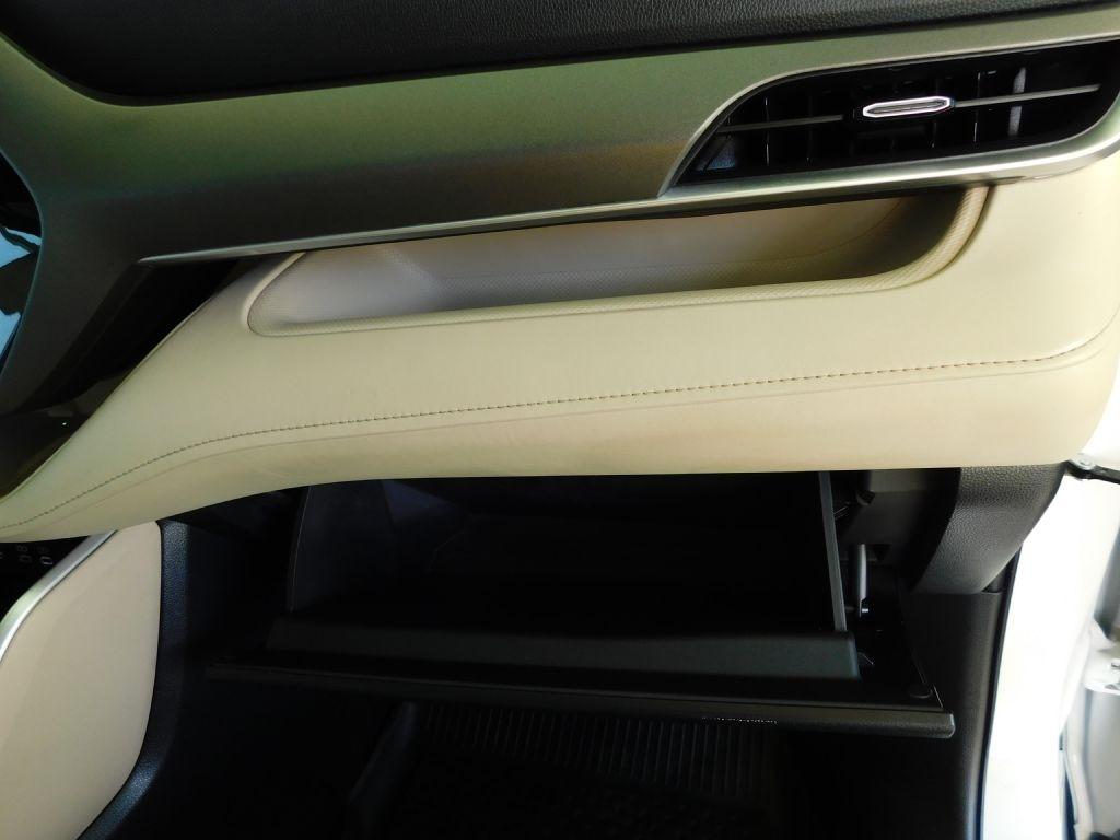 Toyota Highlander Hybrid XLE AWD 2023