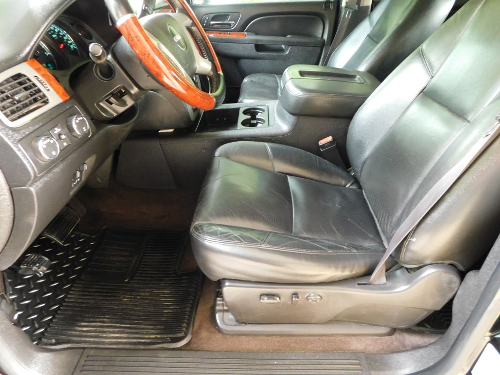 GMC Sierra 2500HD SLT Crew Cab 4WD 2012 GMC Sierra 2500HD SLT Crew Cab 4WD 2012