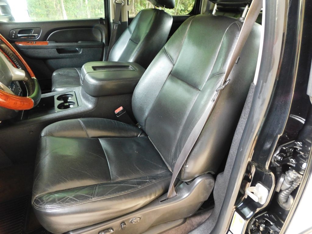 GMC Sierra 2500HD SLT Crew Cab 4WD 2012 GMC Sierra 2500HD SLT Crew Cab 4WD 2012