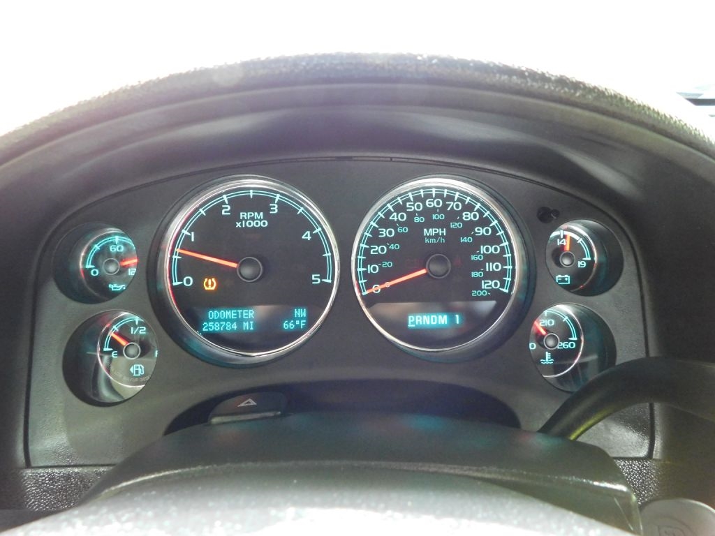 GMC Sierra 2500HD SLT Crew Cab 4WD 2012 GMC Sierra 2500HD SLT Crew Cab 4WD 2012