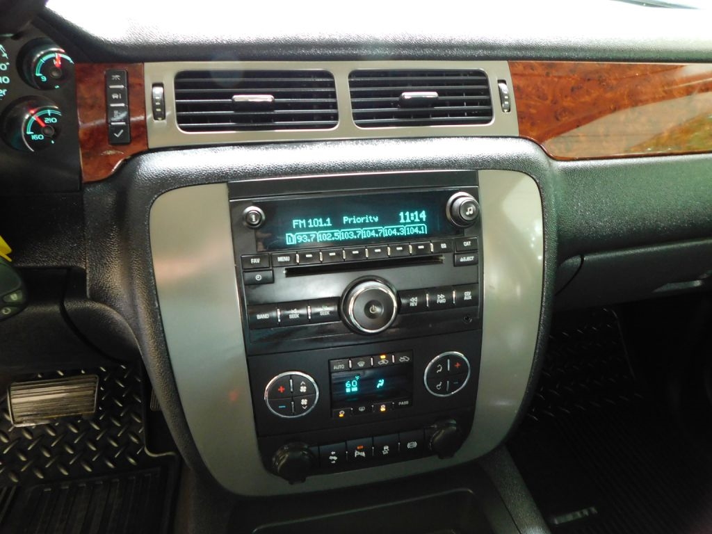 GMC Sierra 2500HD SLT Crew Cab 4WD 2012 GMC Sierra 2500HD SLT Crew Cab 4WD 2012