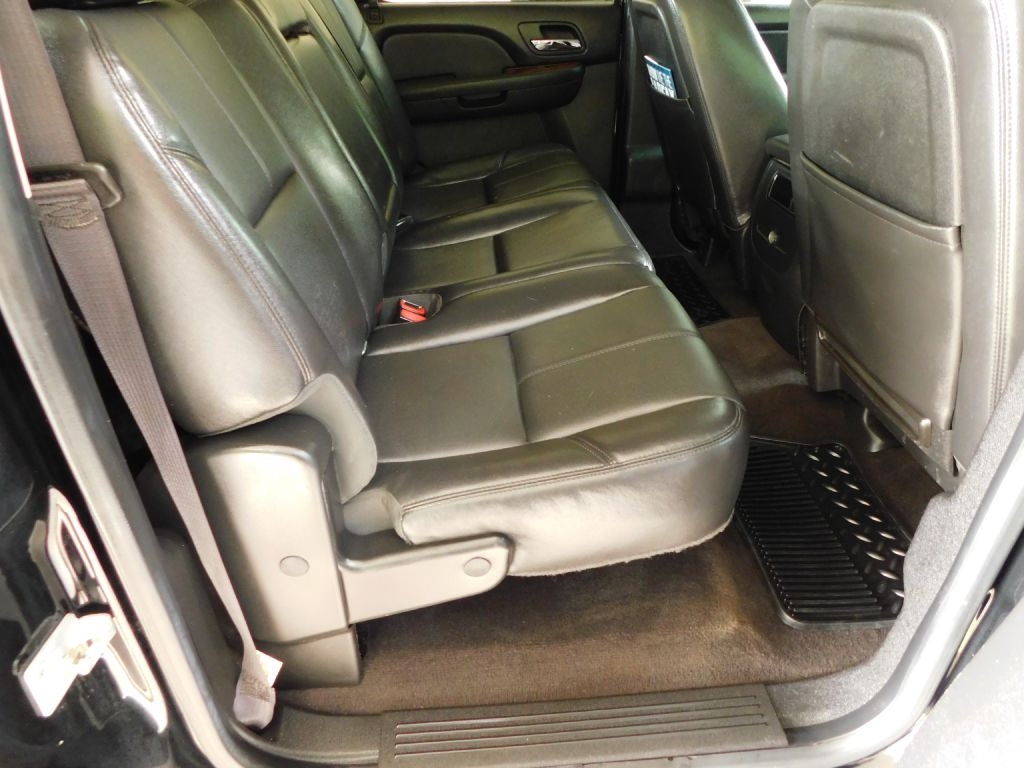GMC Sierra 2500HD SLT Crew Cab 4WD 2012 GMC Sierra 2500HD SLT Crew Cab 4WD 2012