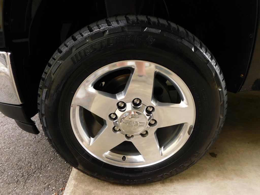 GMC Sierra 2500HD SLT Crew Cab 4WD 2012 GMC Sierra 2500HD SLT Crew Cab 4WD 2012