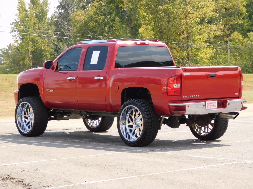 Chevrolet Silverado 1500 LTZ Crew Cab 4WD 2009 Chevrolet Silverado 1500 LTZ Crew Cab 4WD 2009