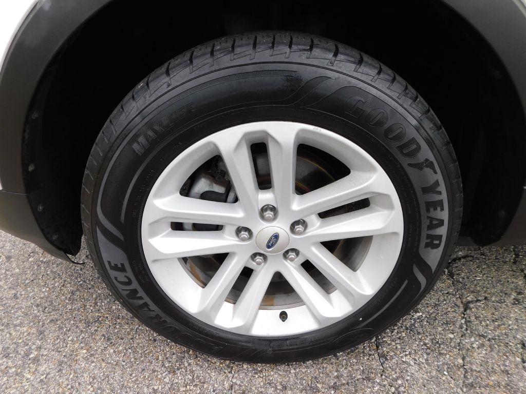 Ford Explorer Base 4WD 2015 Ford Explorer Base 4WD 2015