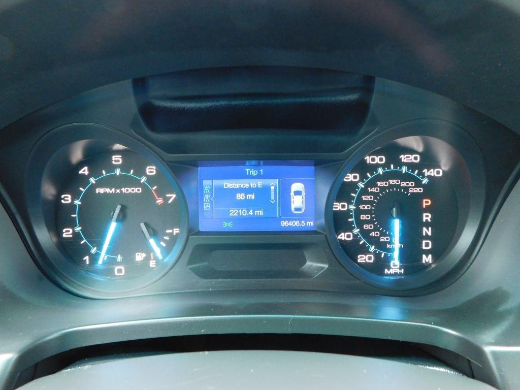 Ford Explorer Base 4WD 2015